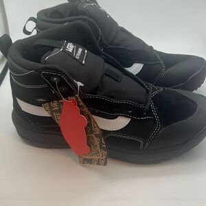 Vans SK8-Hi Mte 2.0 DX NWT- women‎ 8 / men 6.5